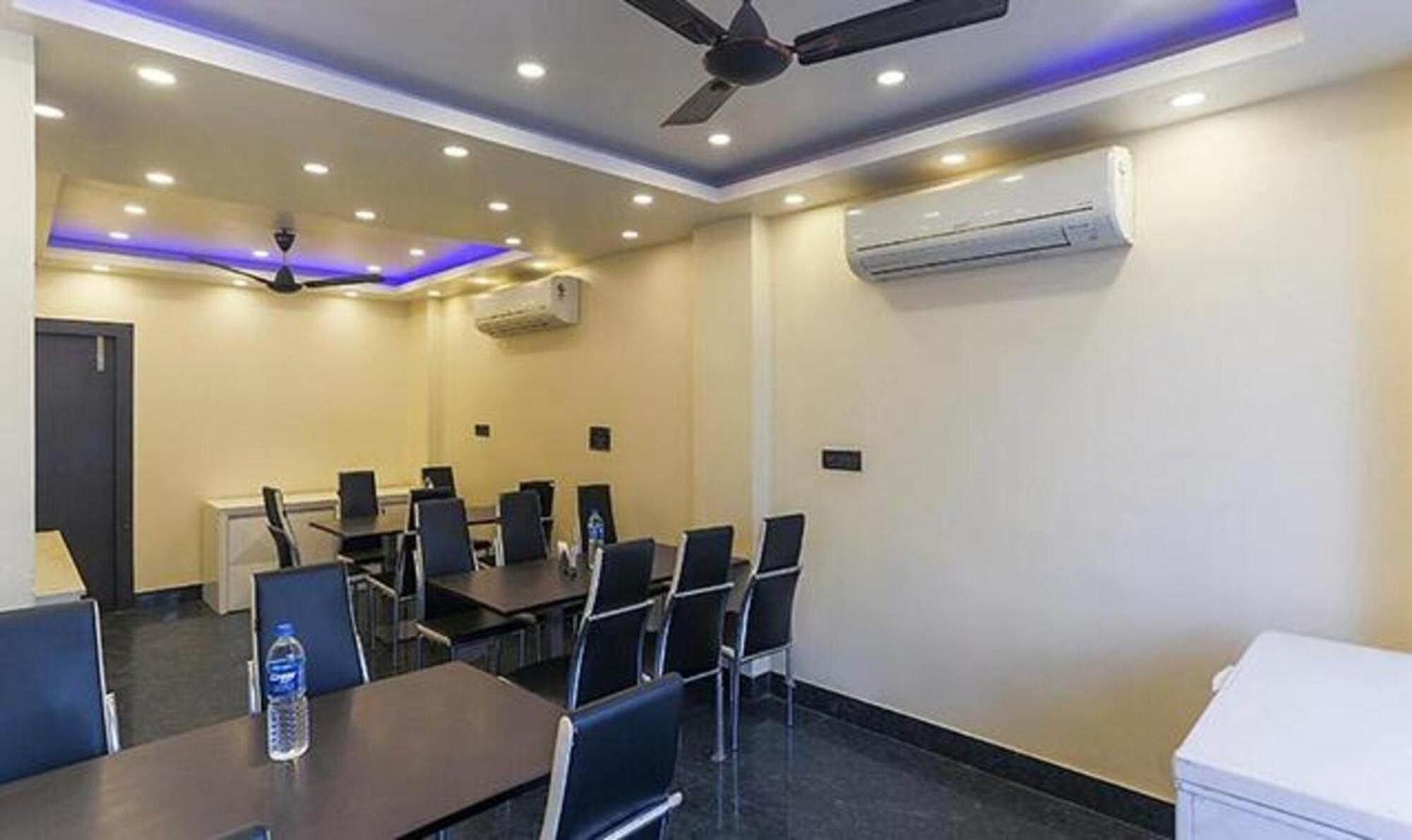 Fabhotel Aspiring Inn Jādabpur Zewnętrze zdjęcie